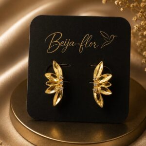 BRINCO FLOR CRAVEJADA BANHADO A OURO