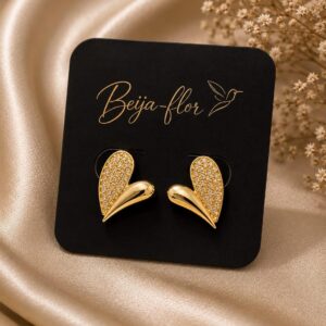BRINCO CRAVEJADO CORAÇÃO BANHADO A OURO
